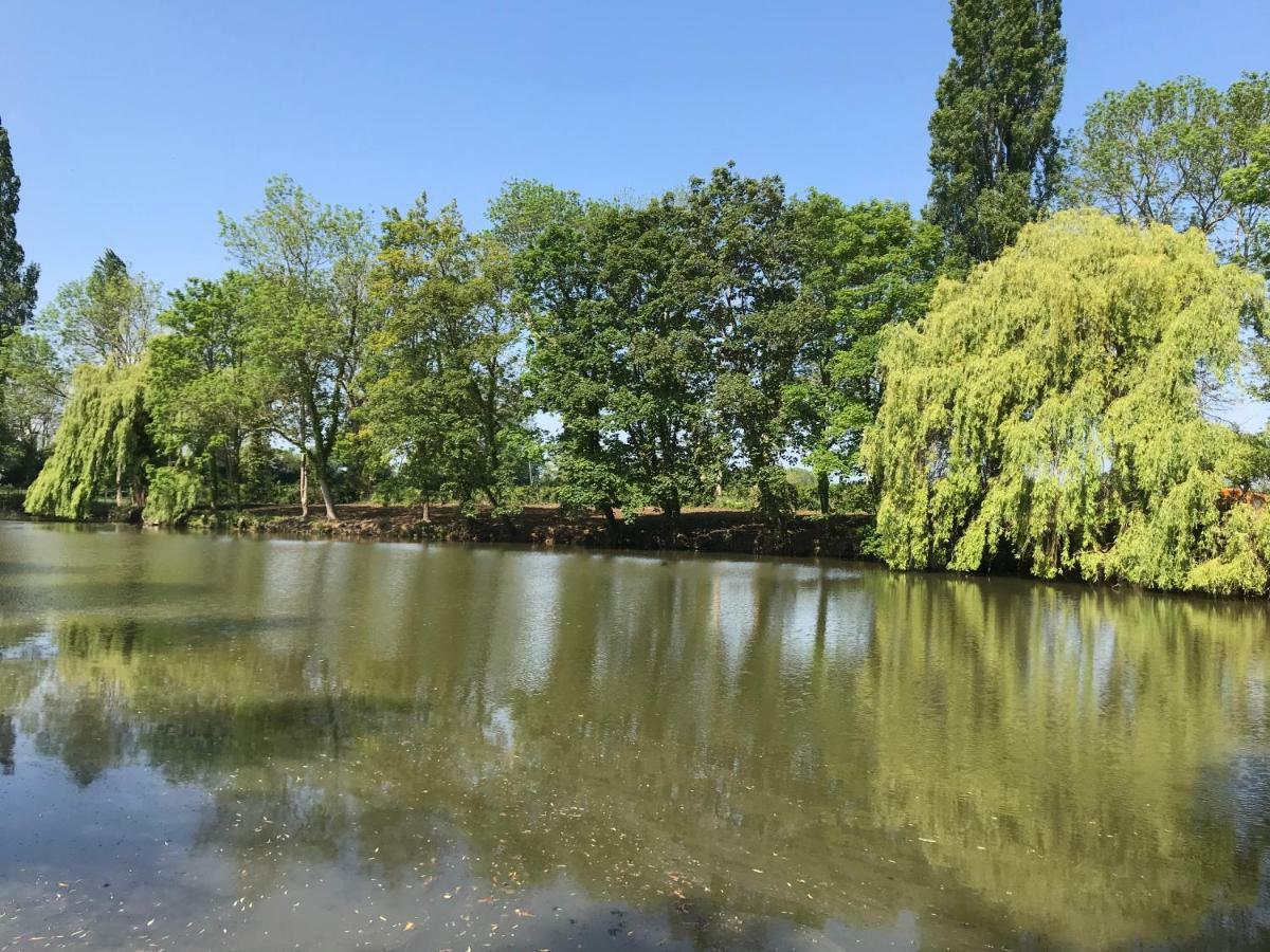Gites Des Champs & Spa Bavent Esterno foto